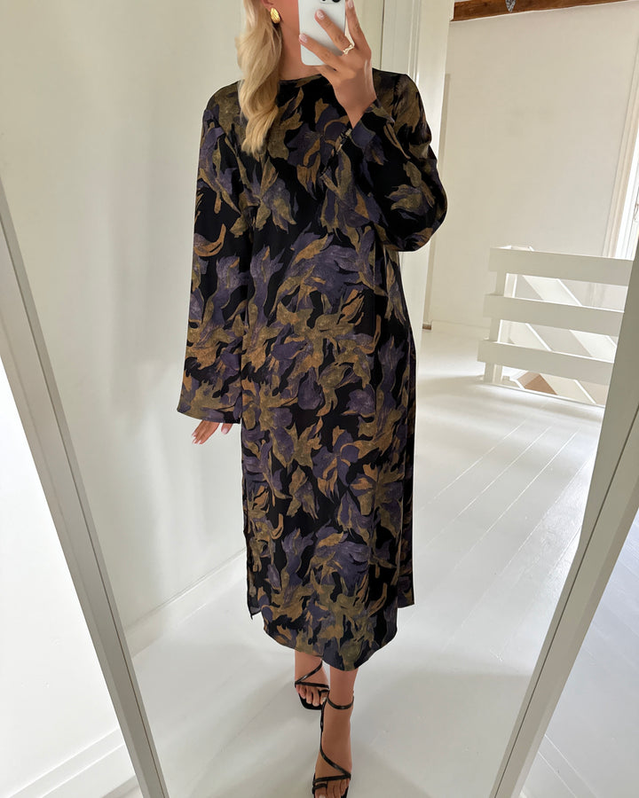 Love&Divine kjole love1421 black flower