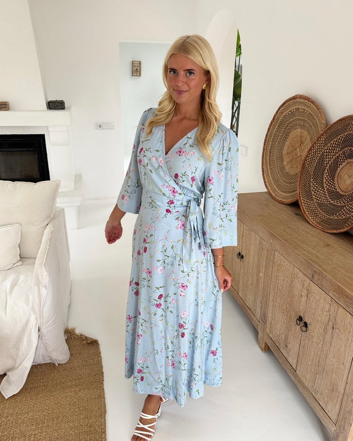 Y.A.S kjole savanna 3/4 wrap long skyway botalia - FORUDBESTILLING LEV. UGE 17/18