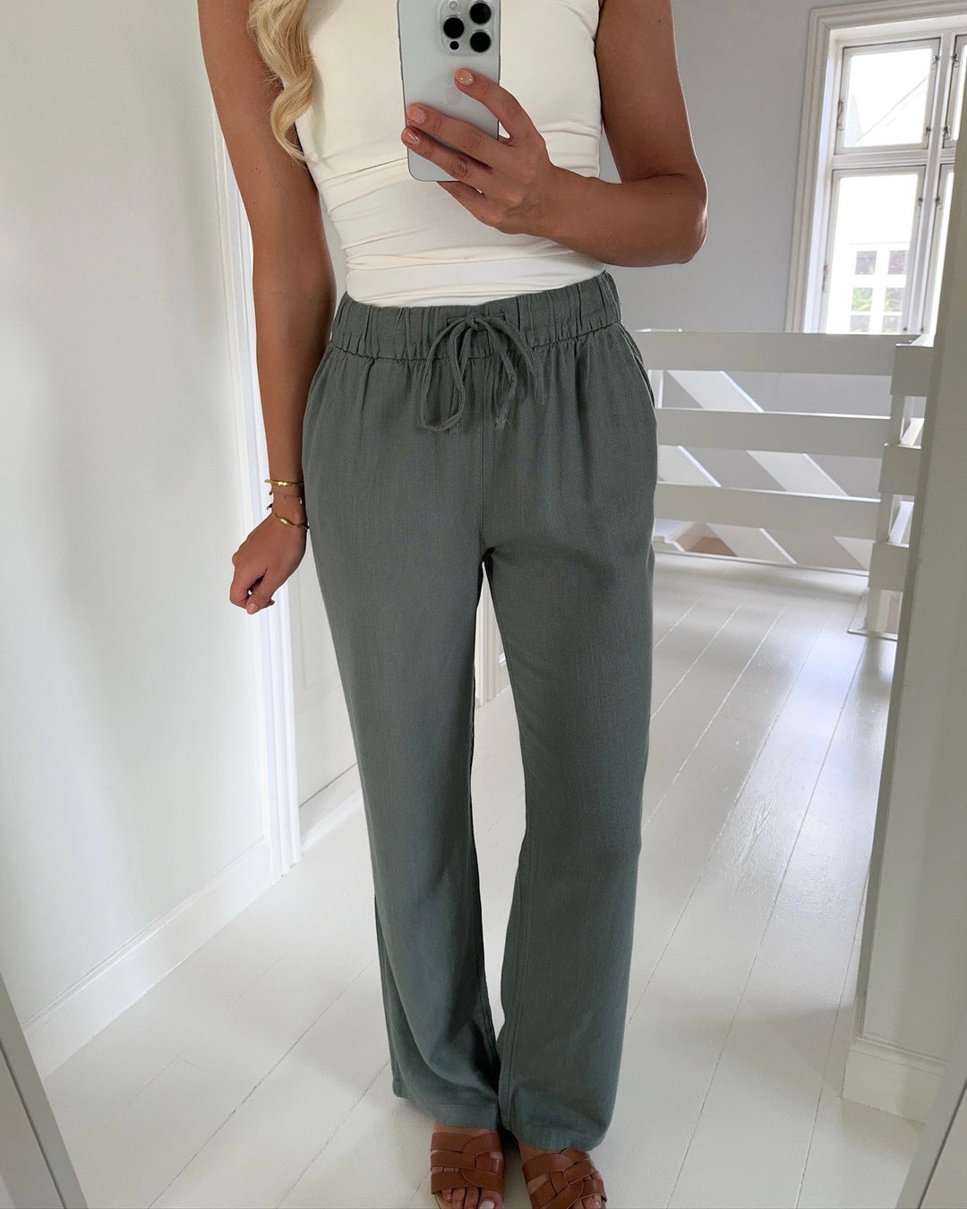 Vero Moda bukser line mr wide linen mix laurel wreath
