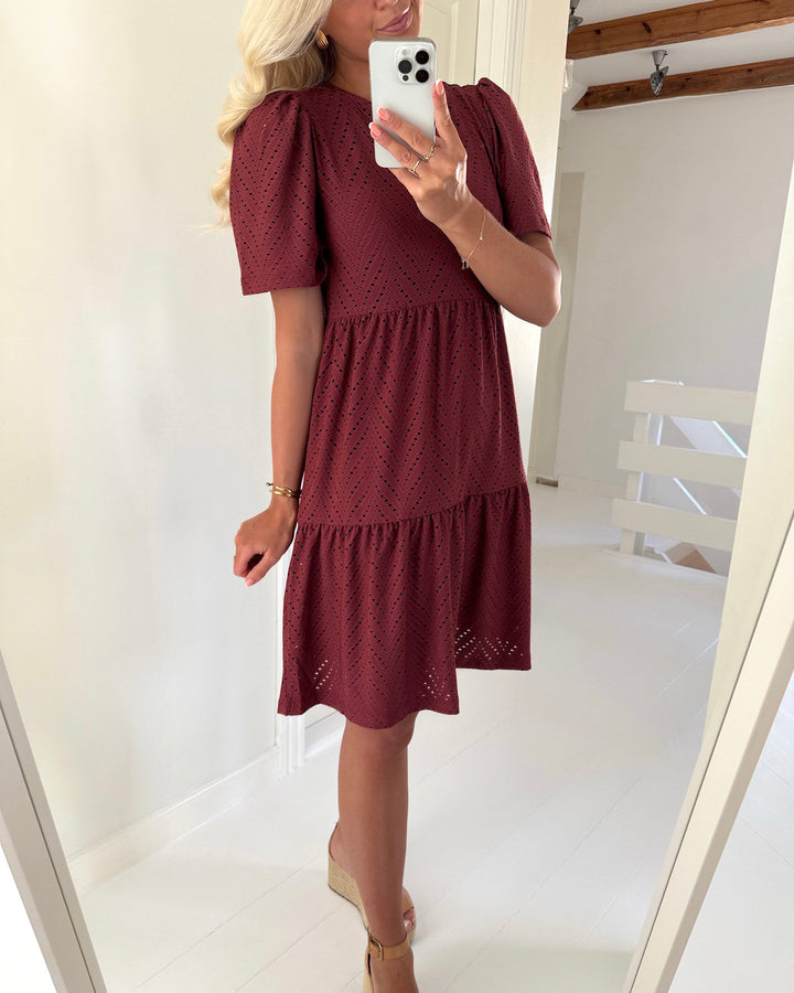 JDY kjole carla cathinka ss oxblood red