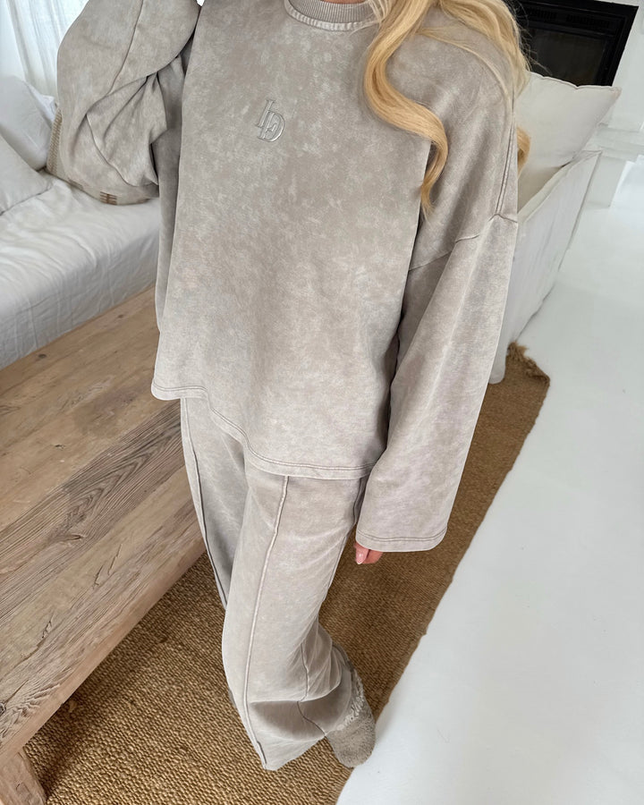Love&Divine sweatshirt love1572 sandstone wash