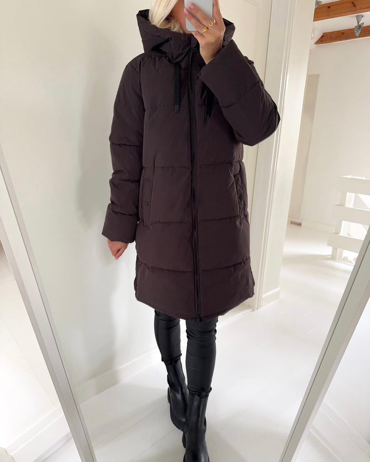 JDY jakke blair long hood puffer chocolate torte contrast black