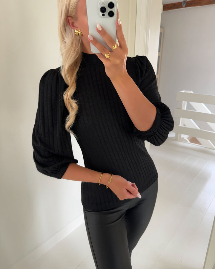 Sister’s Point top vini-ss black