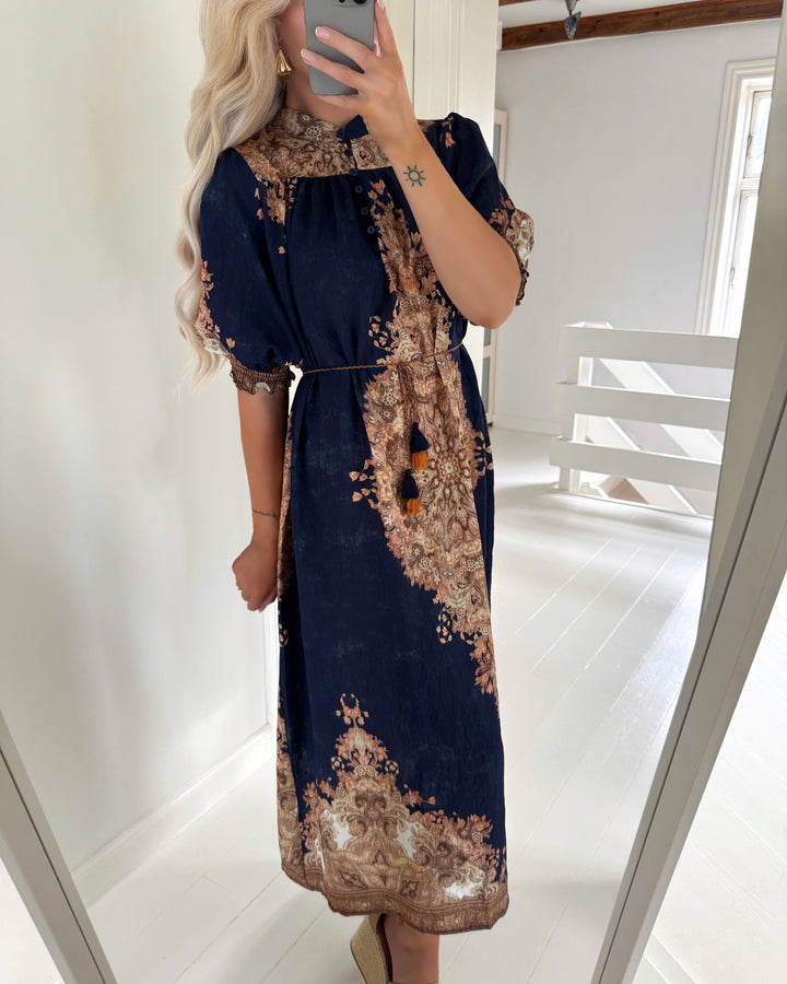 Love&Divine kjole love1415 navy/paisley
