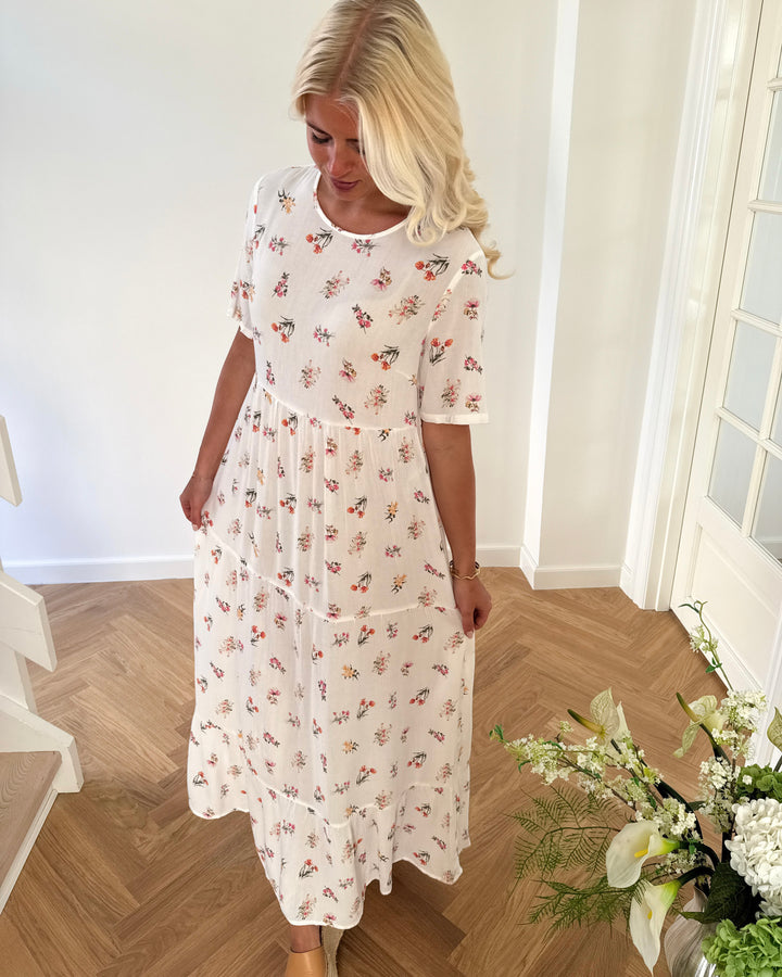 Pieces kjole evie ss ankle bright white/new flower