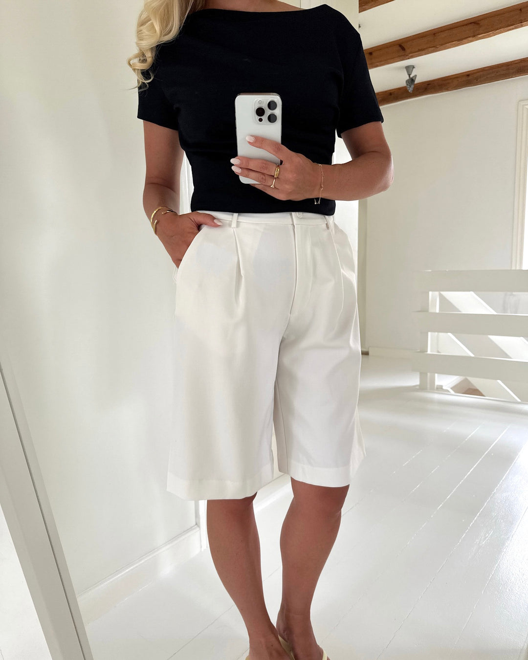 Aware by Vero Moda shorts hw knee sugar swizzle