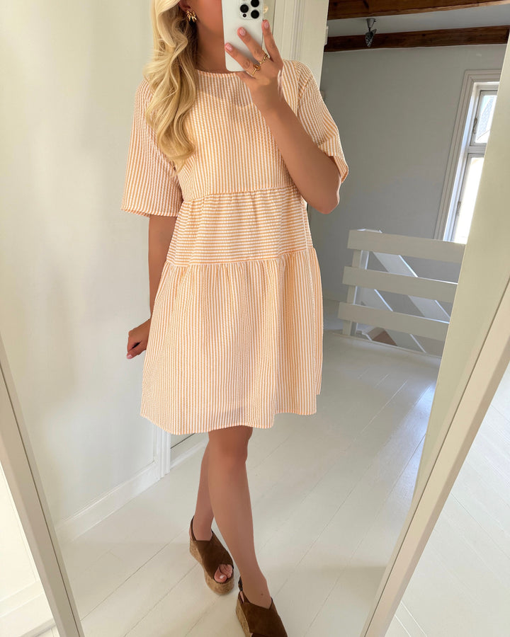 A-View kjole mili orange - FORUDBESTILLING LEV. UGE 24