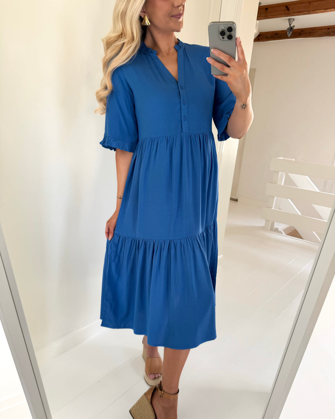 Vero Moda kjole easy joy 2/4 frill calf nebulas blue