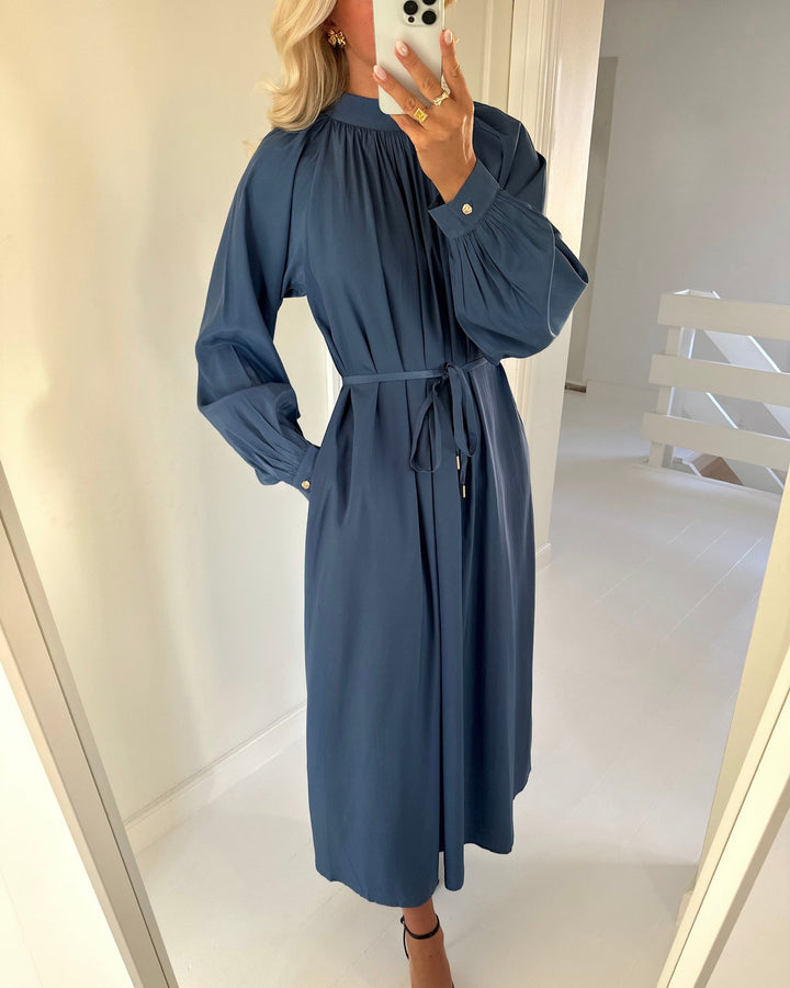 Love&Divine kjole love1200 mid blue