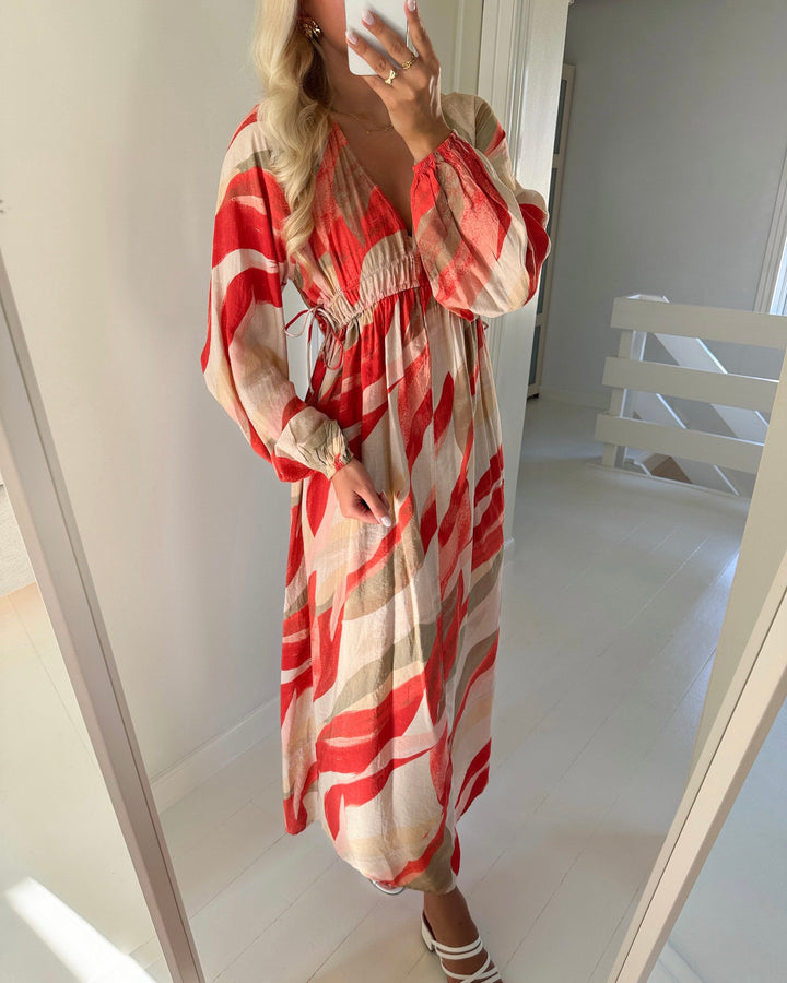 Vero Moda kjole tyra ls ankle v-neck wvn exp coral almond/abstract