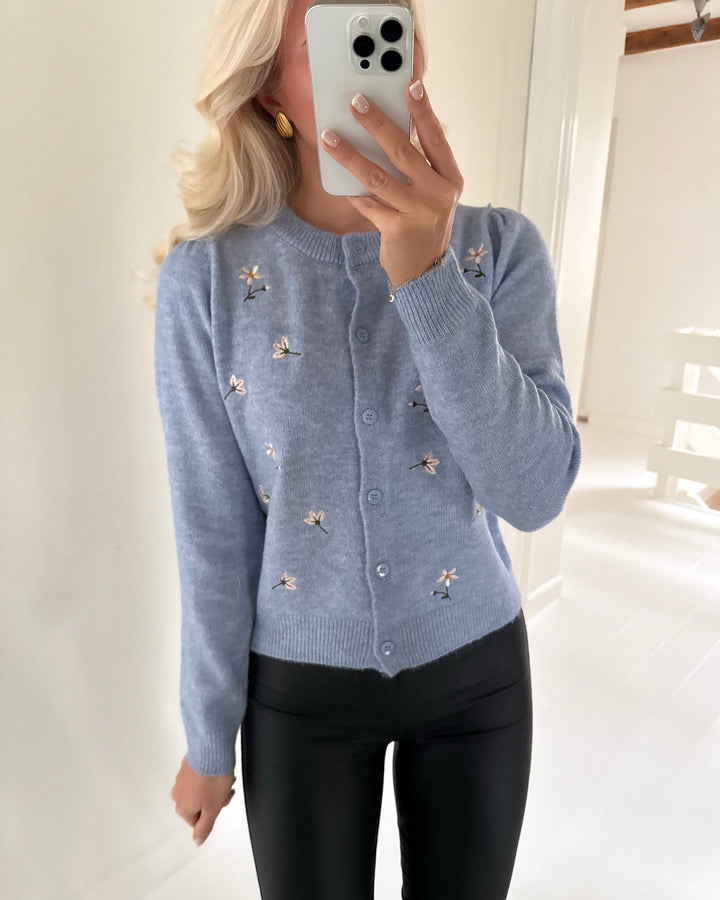 Vero Moda cardigan fiorella emb ls o-neck brunnera blue/embroidery