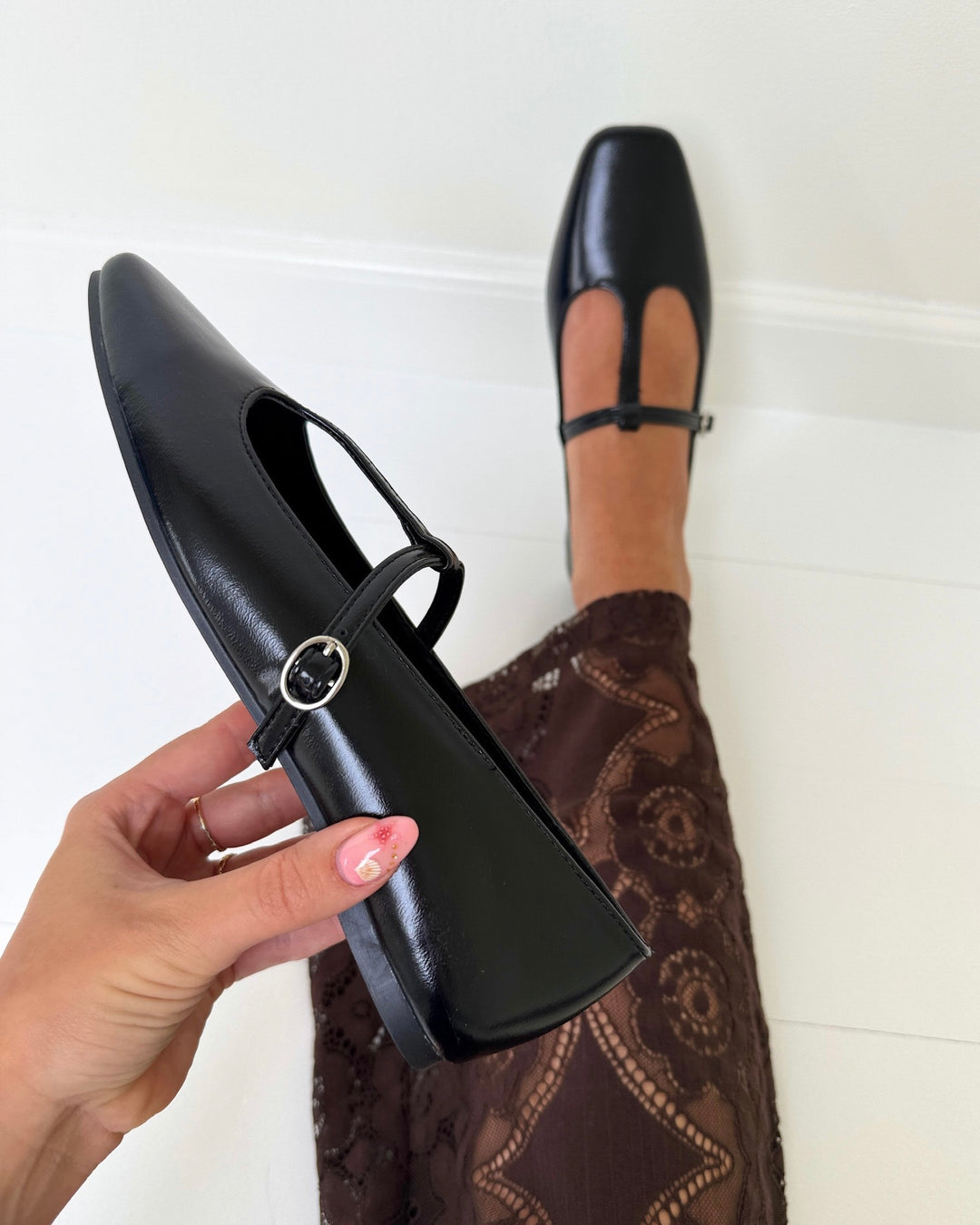 Only ballerina akria-8 pu t-strap black