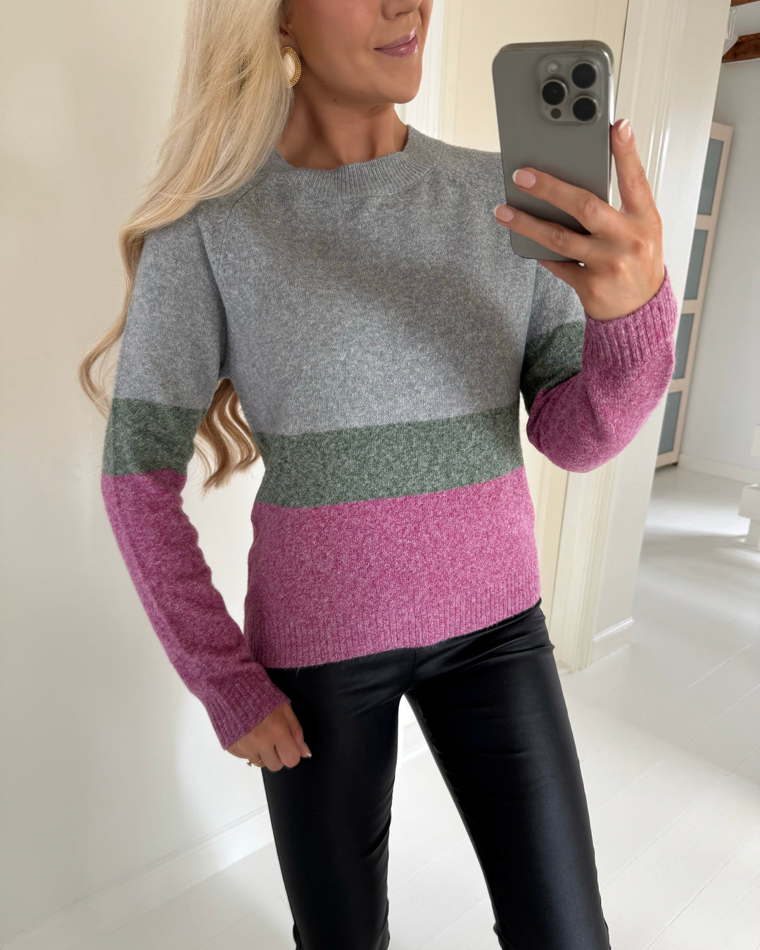 Vero Moda striktrøje doffy ls o-neck block light grey/laurel