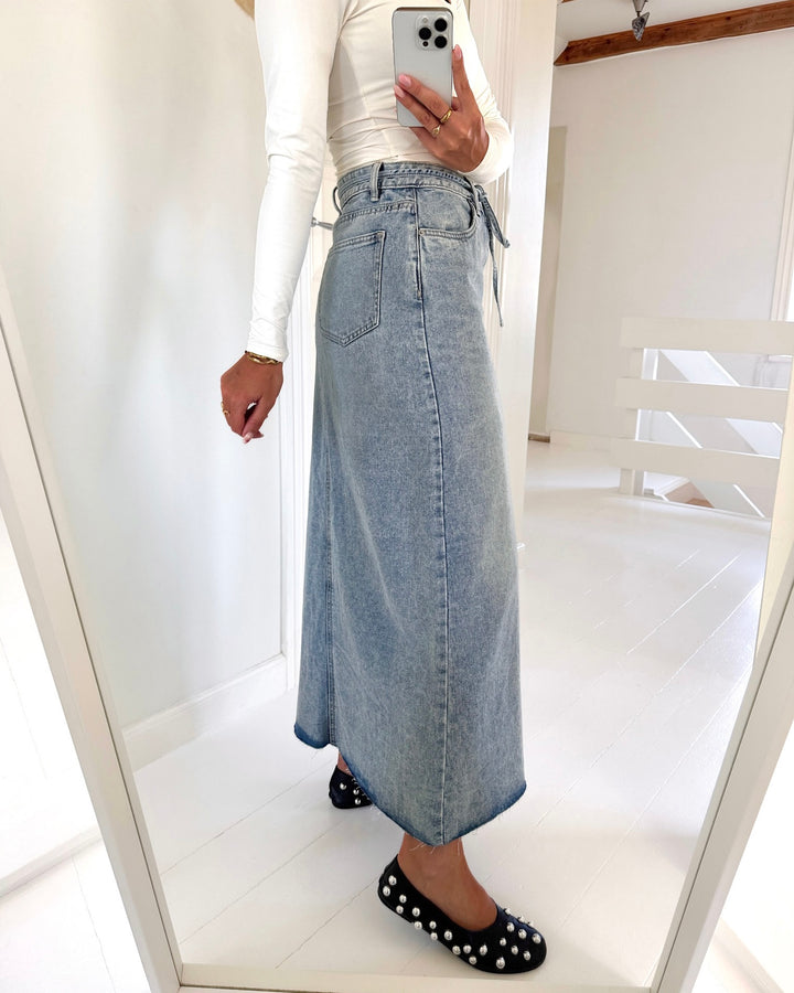 Vero Moda nederdel wien mr long belt light blue denim