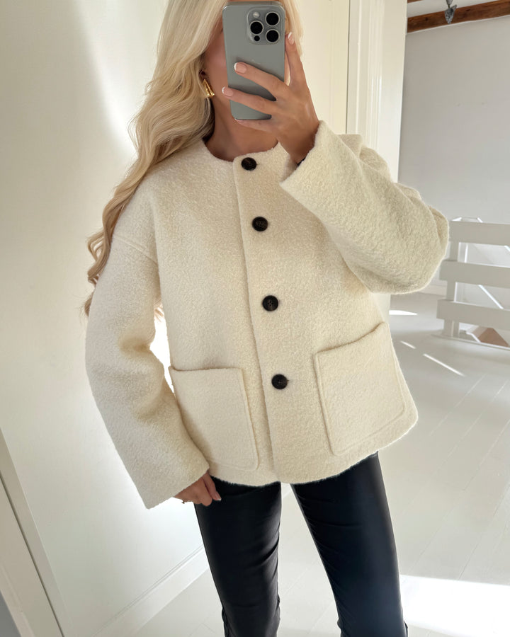 Aware by Vero Moda jakke ollo snow white/undyed