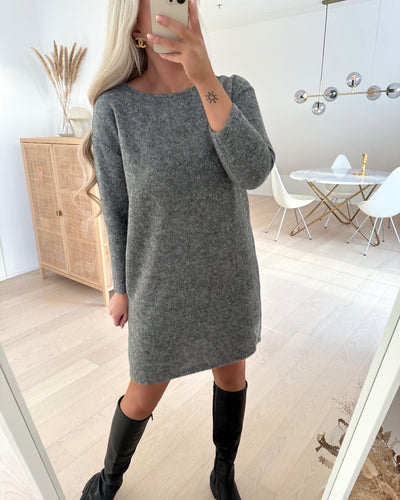 Vero Moda kjole blis 7/8 boatneck short light grey melange