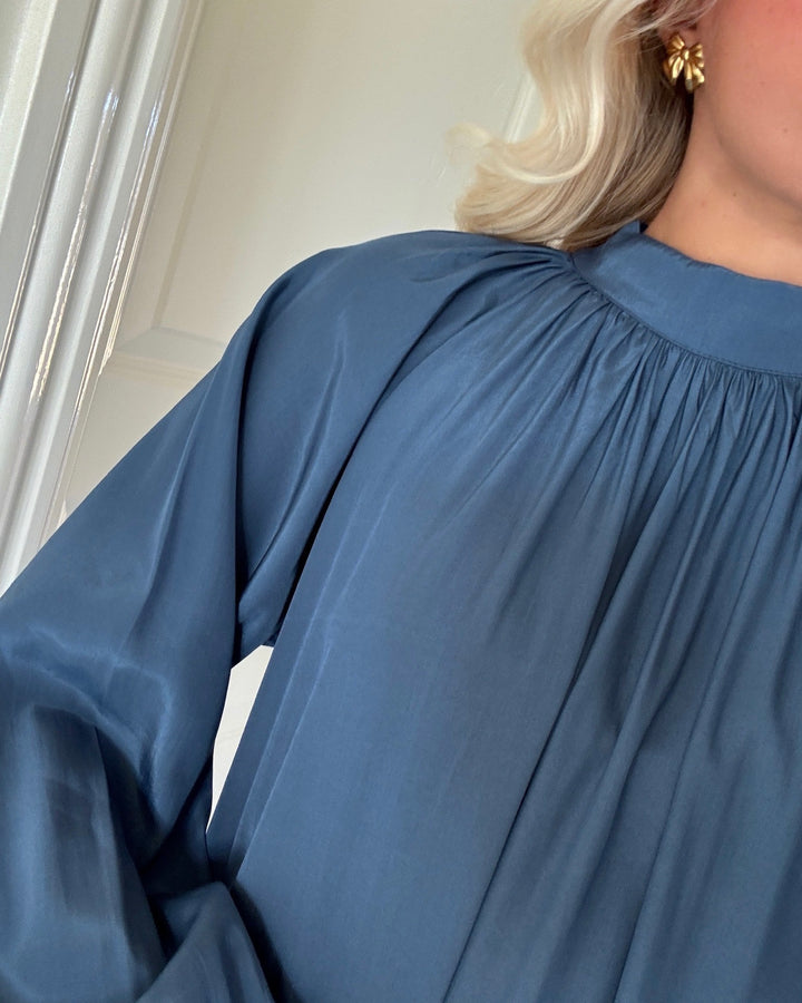 Love&Divine kjole love1200 mid blue