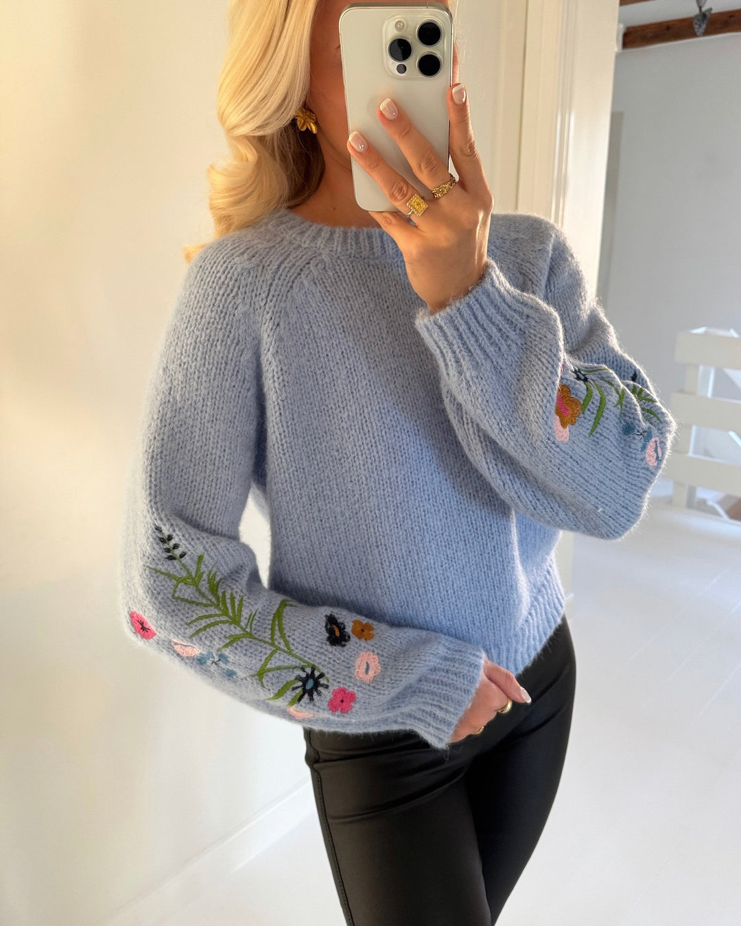 Vero Moda striktrøje aster ls o-neck brunnera blue/w. emb