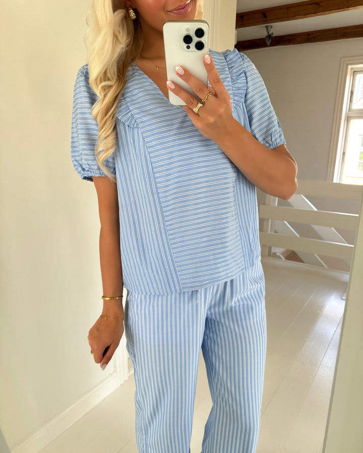 Sister’s Point top enina-ss blue stripe