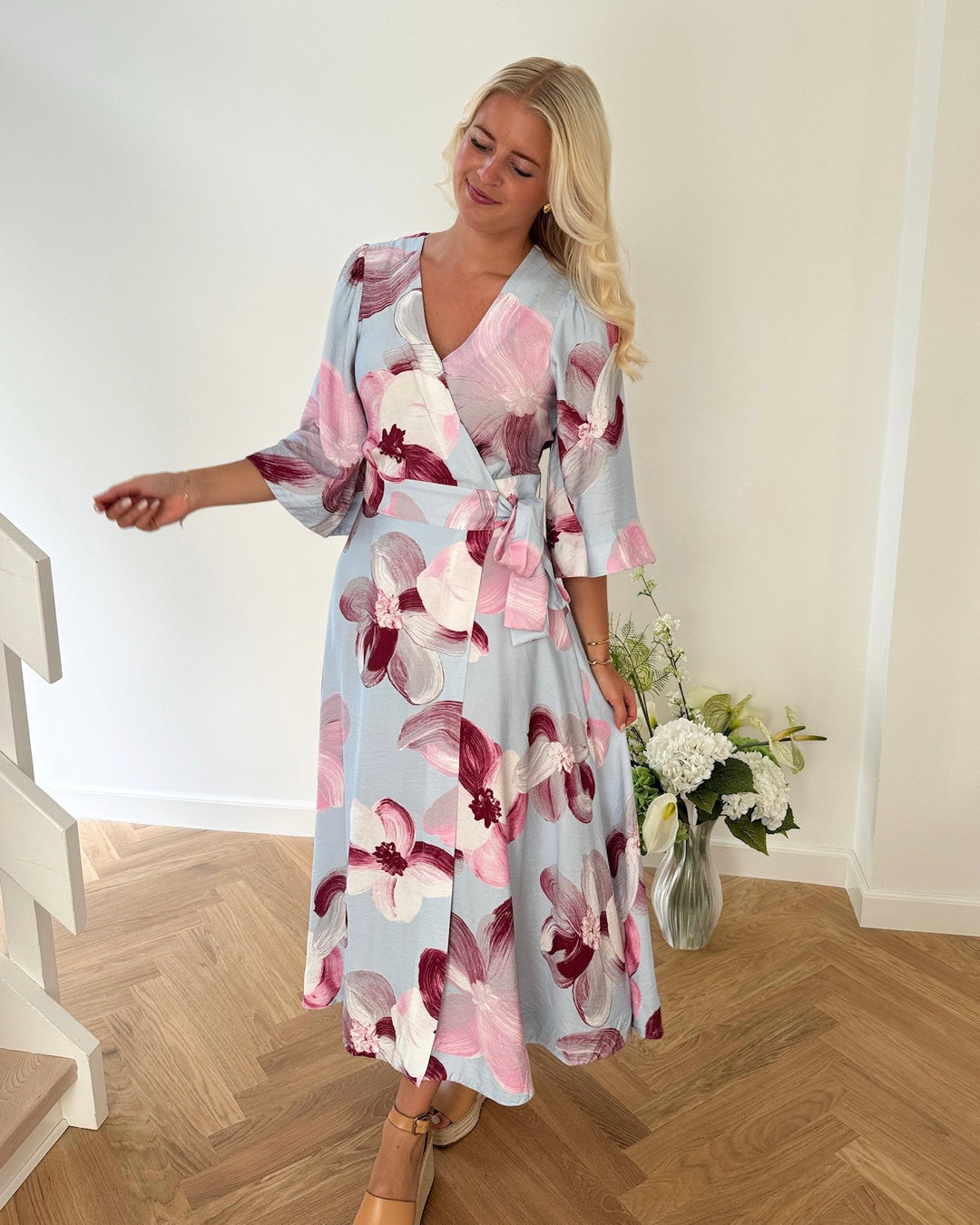 Y.A.S kjole marga 3/4 wrap long skyway marga aop