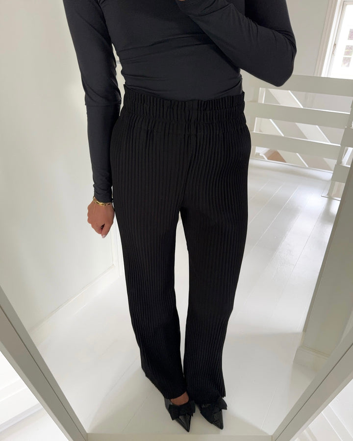 Y.A.S bukser alisa hw black - FORUDBESTILLING LEV. UGE 49