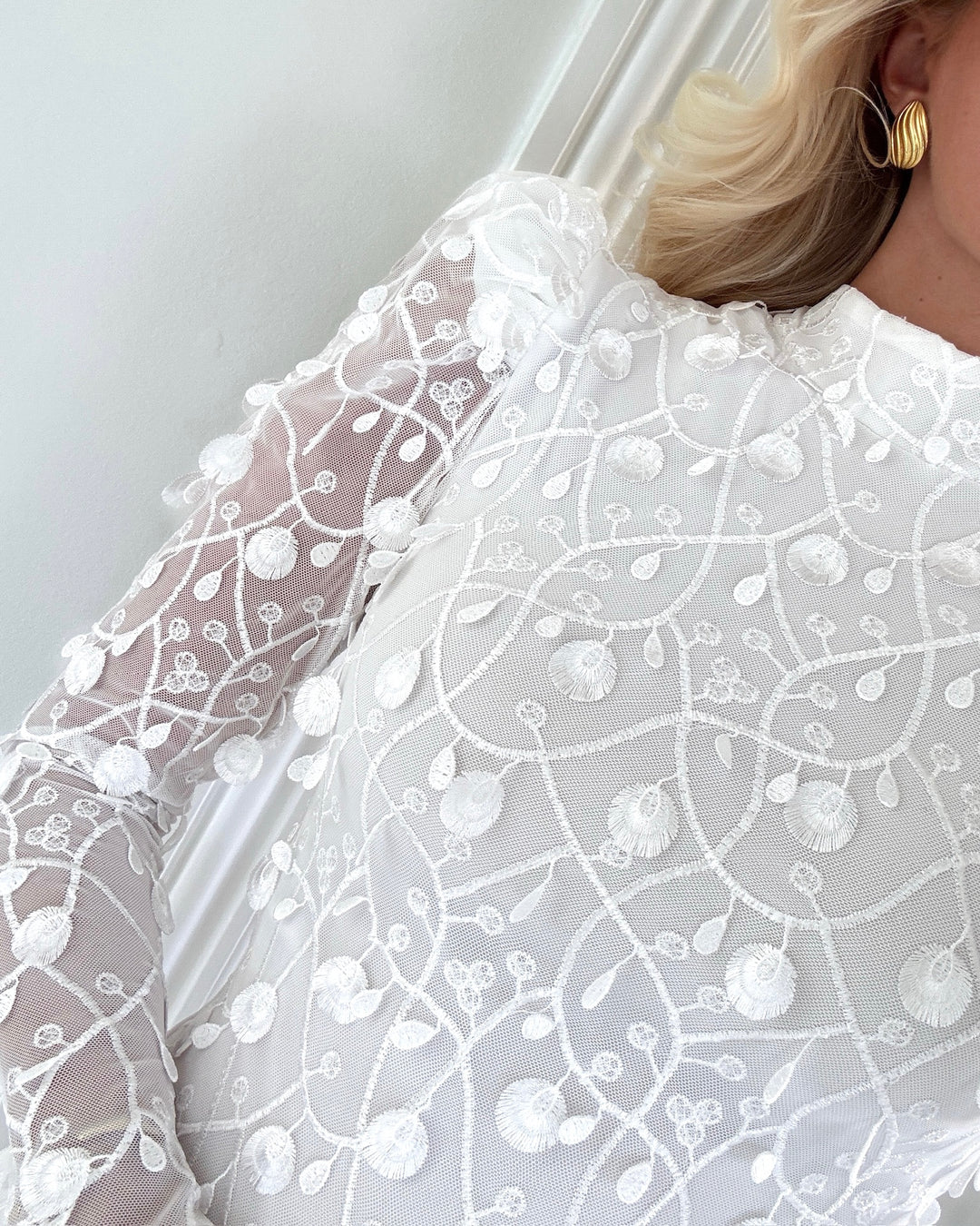 Y.A.S kjole beate ls star white/sequins