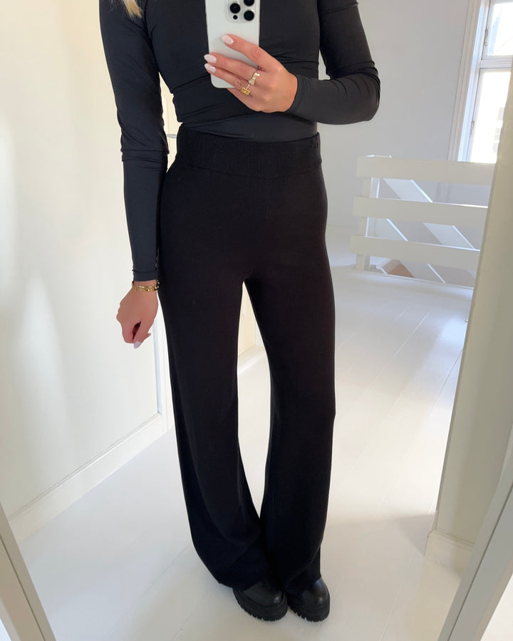 Y.A.S bukser fonny hw knit black