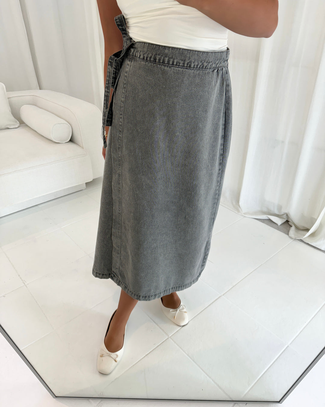 Pieces nederdel abbi long denim wrap light grey