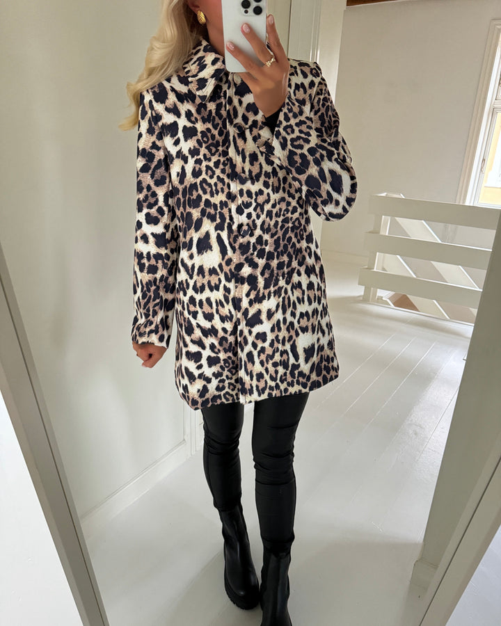 Sister's Point jakke gita leo