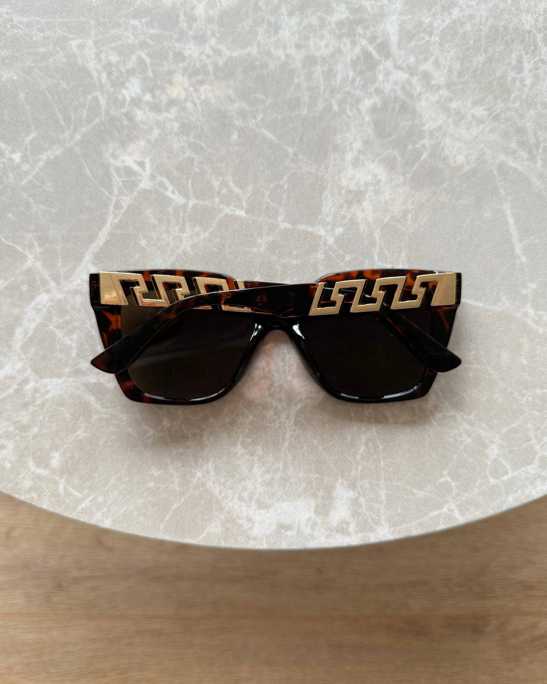 Pieces solbriller louisa box black st 1 turtle