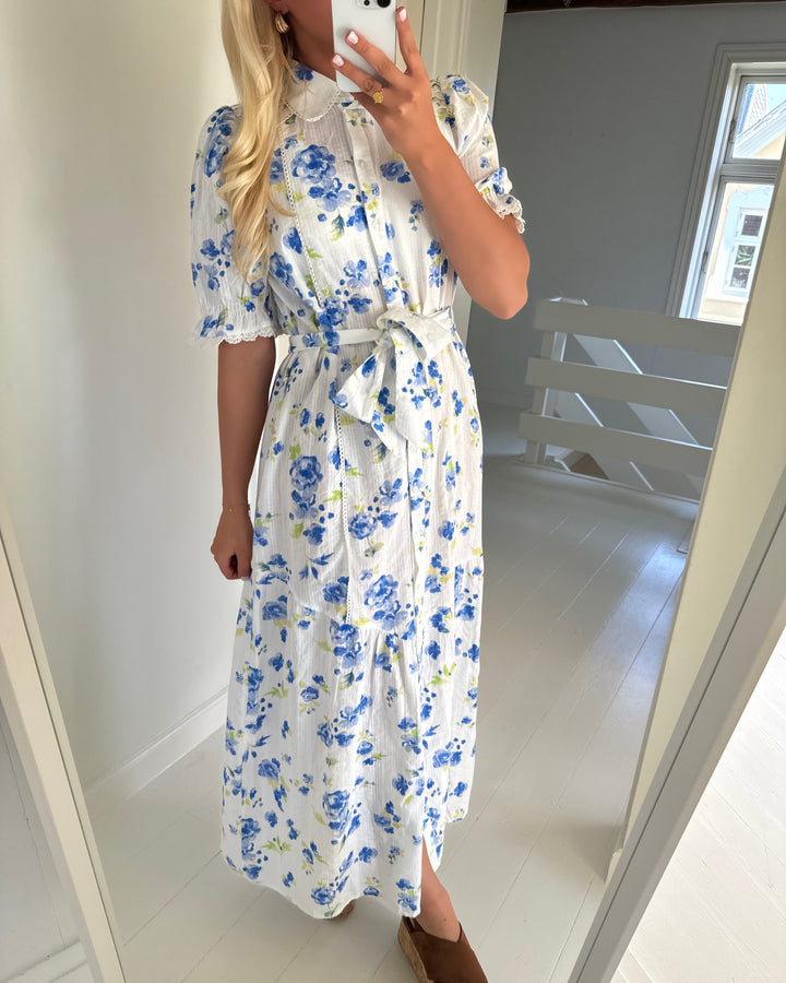 Vero Moda kjole gry 2/4 detail lace maxi wvn snow white/blue