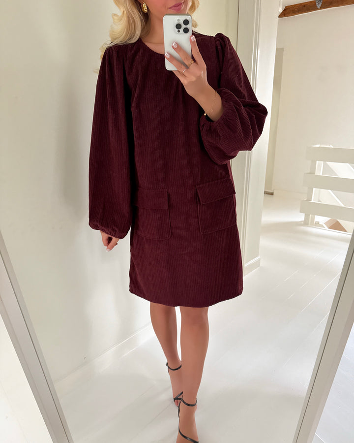 Love&Divine kjole love1366 deep bordeaux
