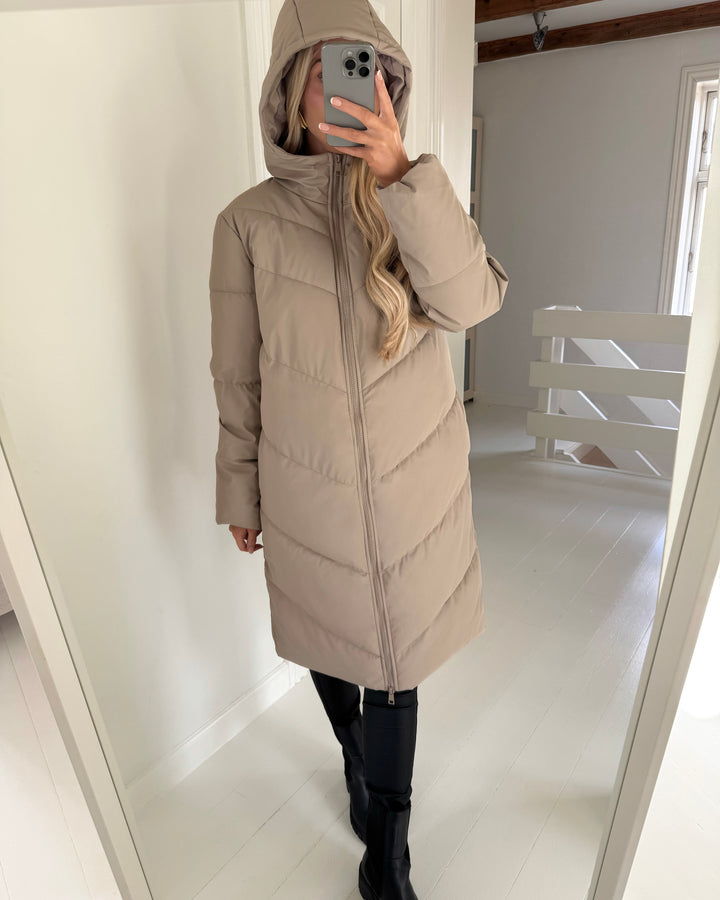 JDY jakke ulrikka life water rep puffa otw noos simply taupe