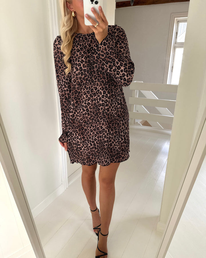 Pieces kjole amber ls short wvn kca black/leo