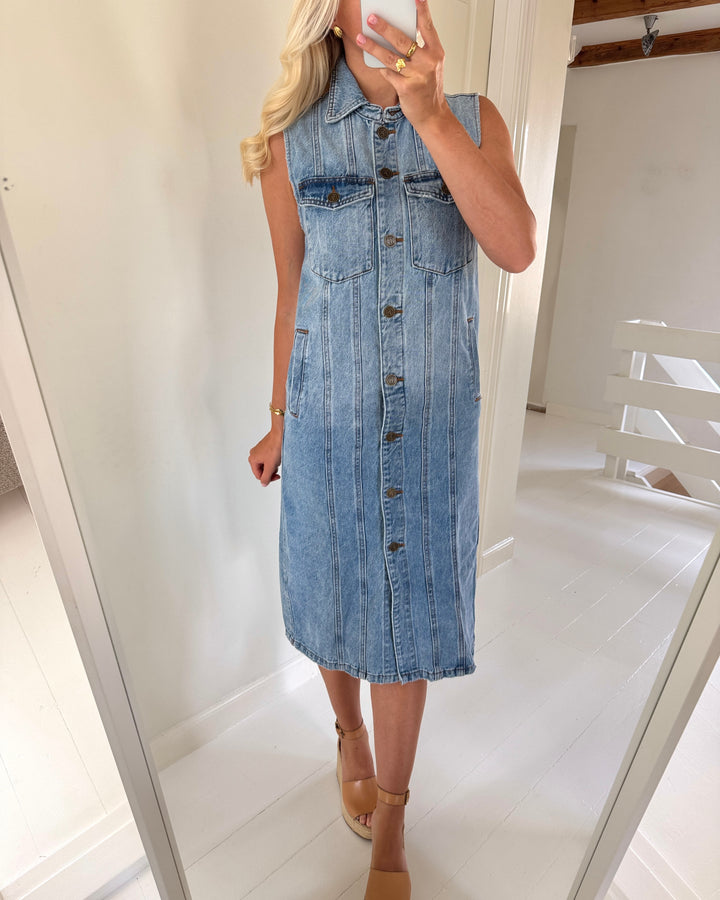 Sister's Point kjole faisa-dr m. denim wash