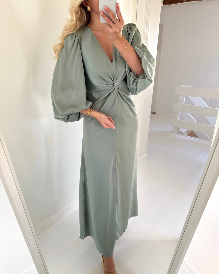 Y.A.S kjole thea 3/4 long green milieu - FORUDBESTILLING LEV. UGE 11