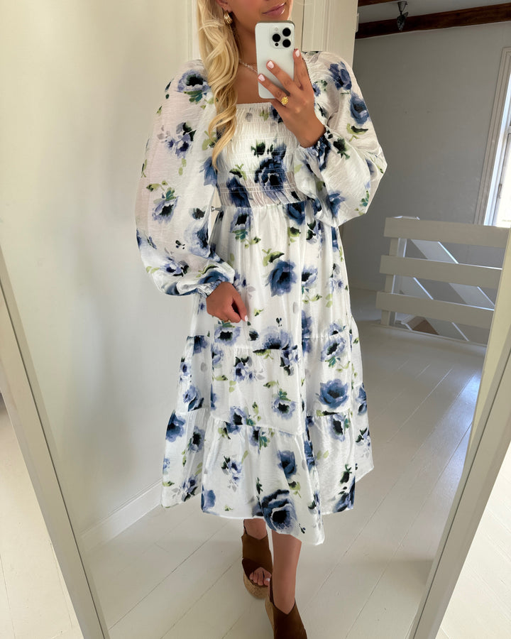 Aware kjole norly ls square neck calf vma snow white/chambray