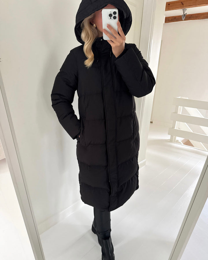 Vero Moda dunjakke ericaholly long down black