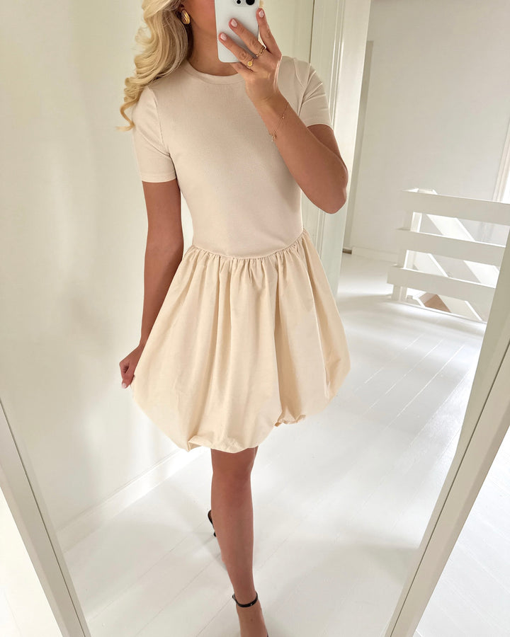 Sister's Point kjole ebaza-dr.ss porcelain