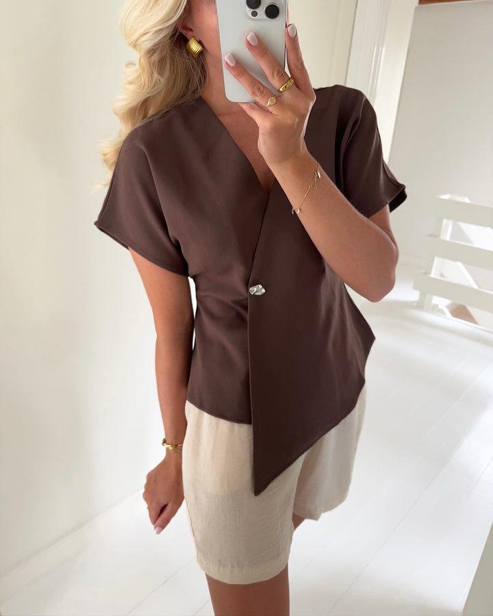 Vero Moda top sonja ss v-neck chocolate martini silver button