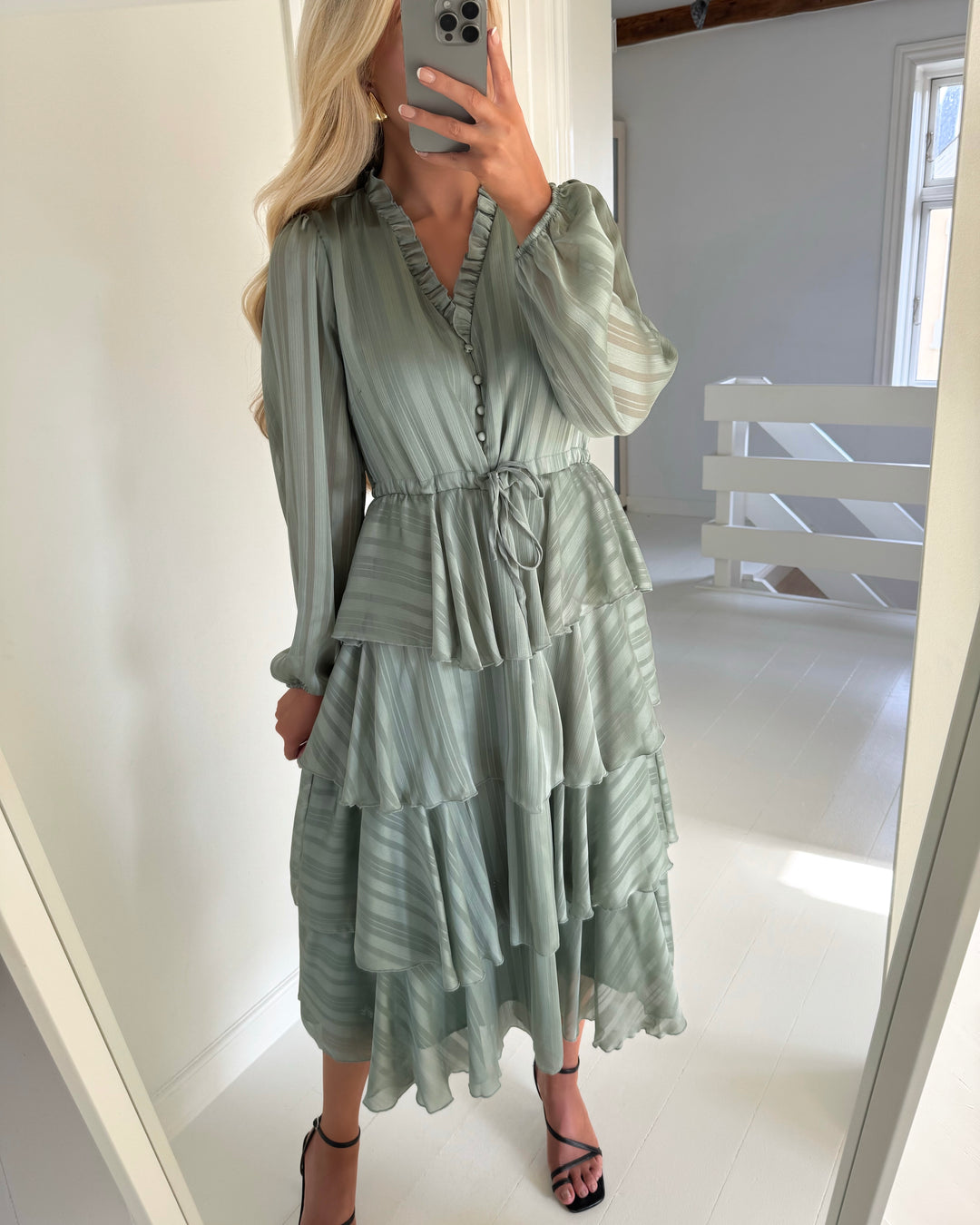 Y.A.S kjole cruella ls midi green milieu