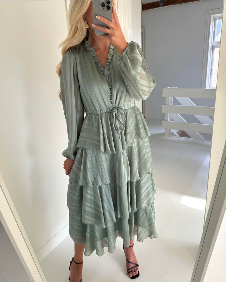 Y.A.S kjole cruella ls midi green milieu