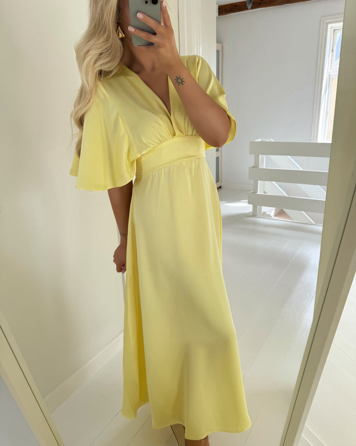 Sister's Point kjole gisela-dr light yellow - FORUDBESTILLING LEV. UGE 24