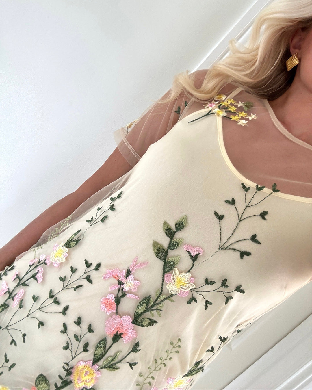 A-View kjole fuschia midi sand/yellow
