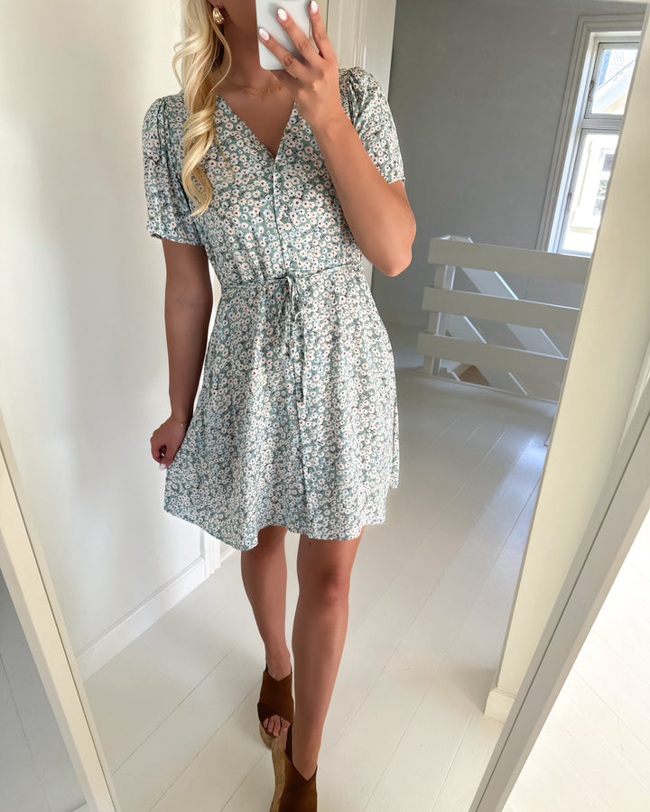 Only kjole evida ss short gray mist/flower