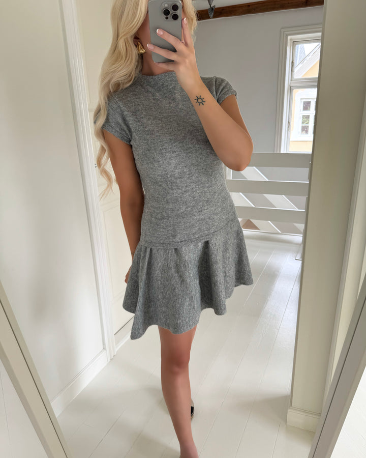 Pieces nederdel familla mw short knit d2d fsy medium grey melange