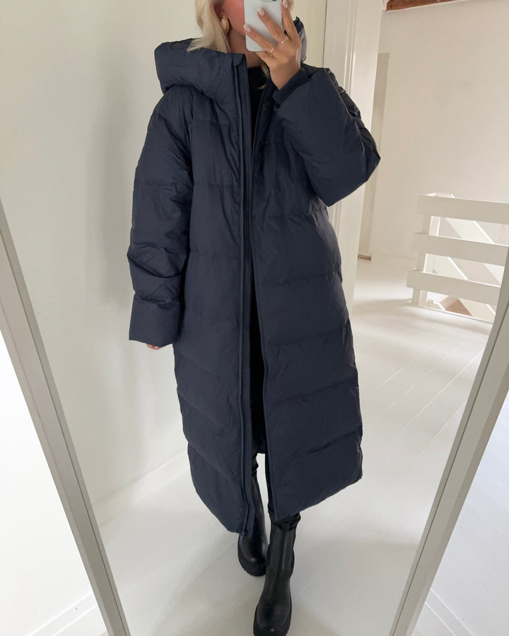 Y.A.S frakke poppel down blend navy blazer