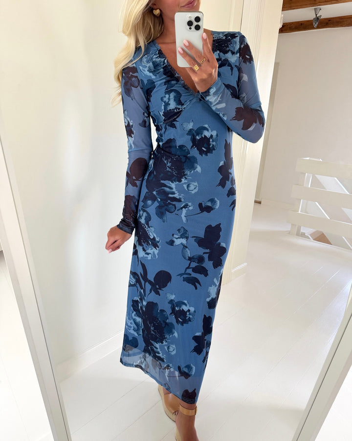 Sister's Point kjole vedis-dr blue/flower - FORUDBESTILLING LEV. UGE 17