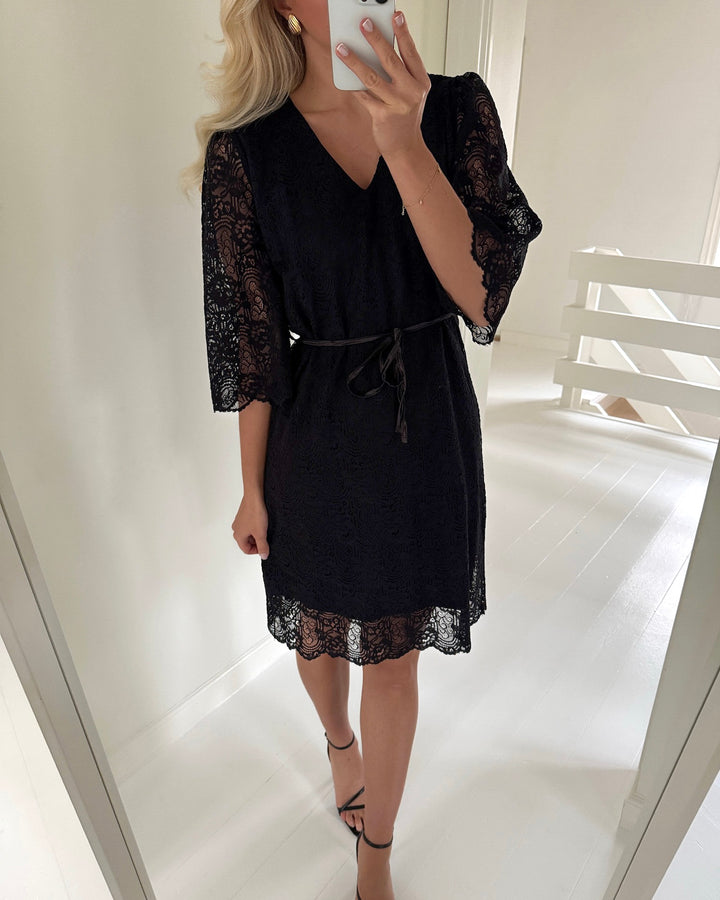 Sister's Point kjole emore-dr1 black