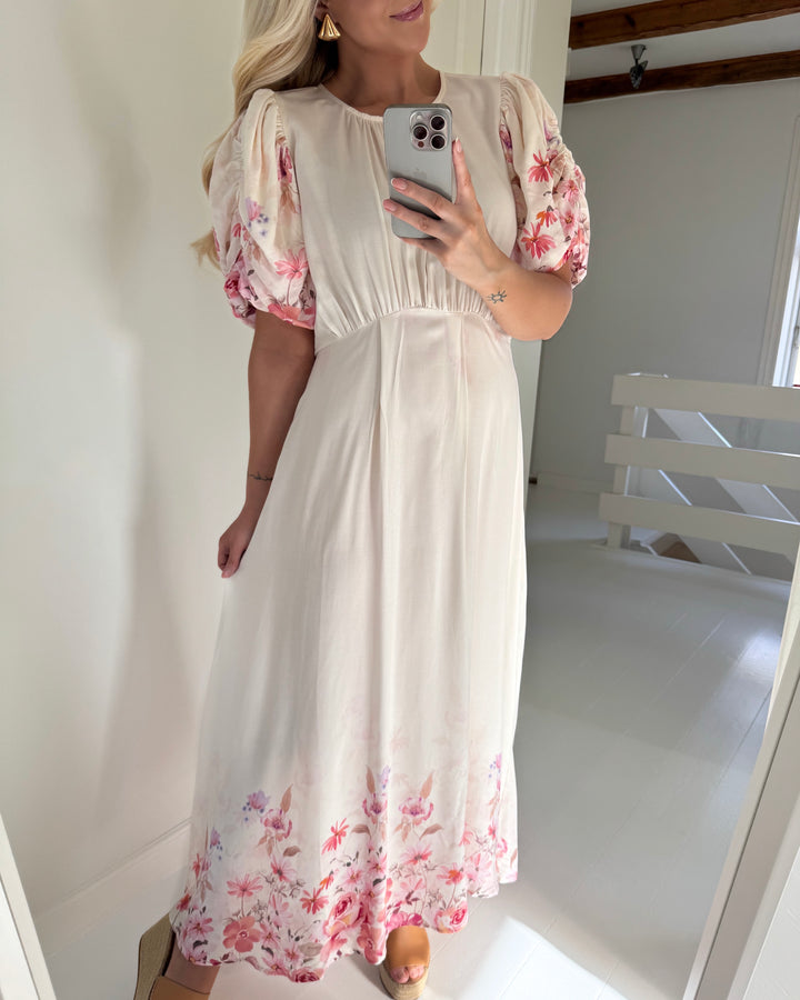 A-View kjole botanic cream